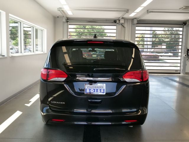 2022 Chrysler Voyager — detail view