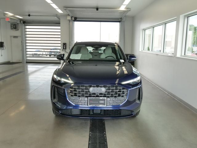 2025 Audi Q5 — side profile view