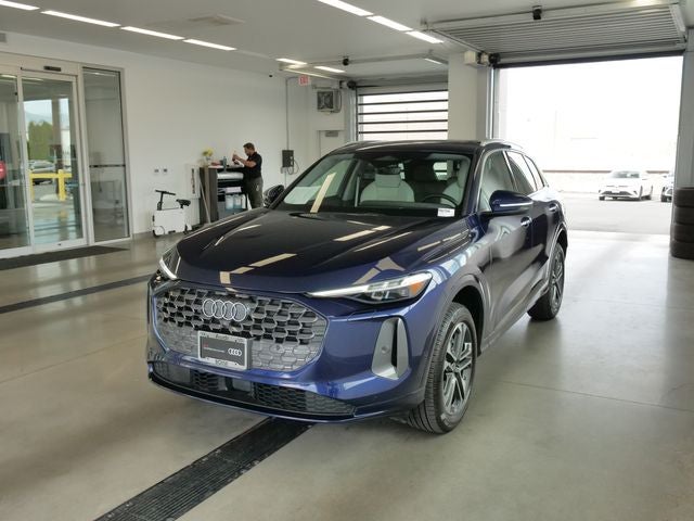 2025 Audi Q5 — rear three-quarter view